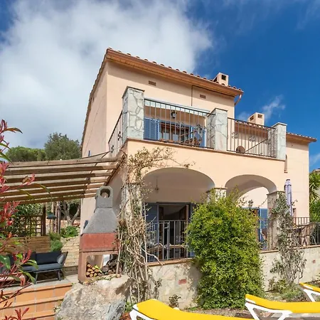 בית נופש Casa Romanya קלנג'ה